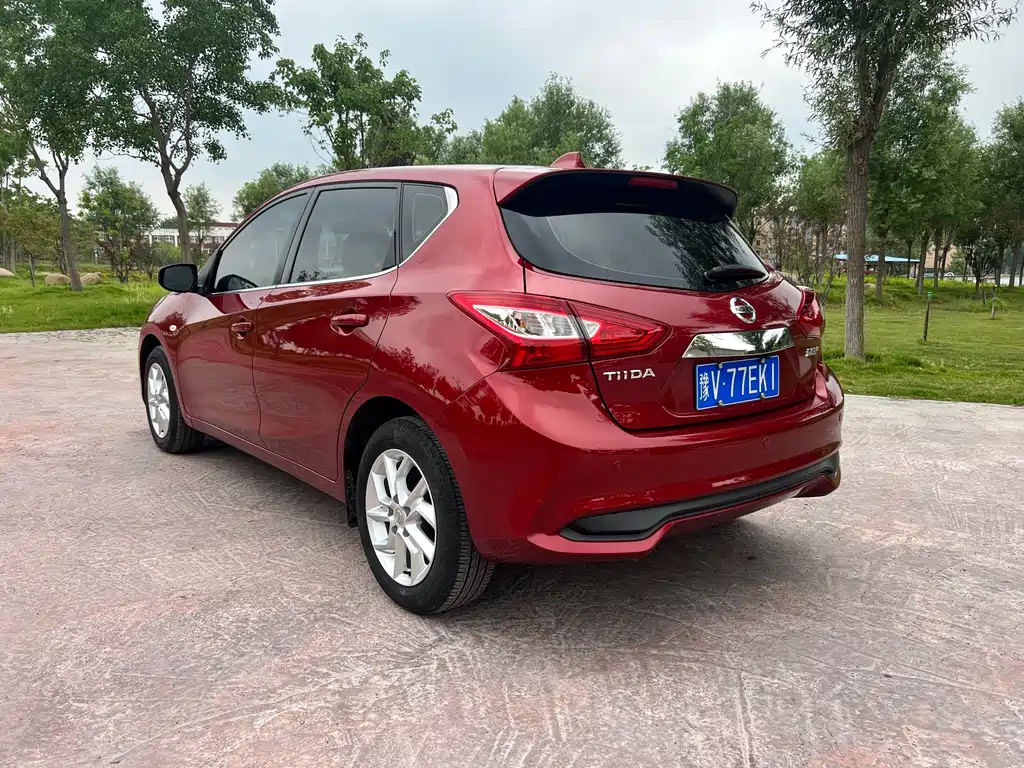 Tiida 1.6 L CVT Cool Motion