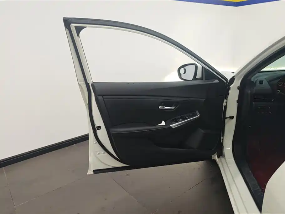 Sylphy 1.6 L XL CVT Smart Enjoyment