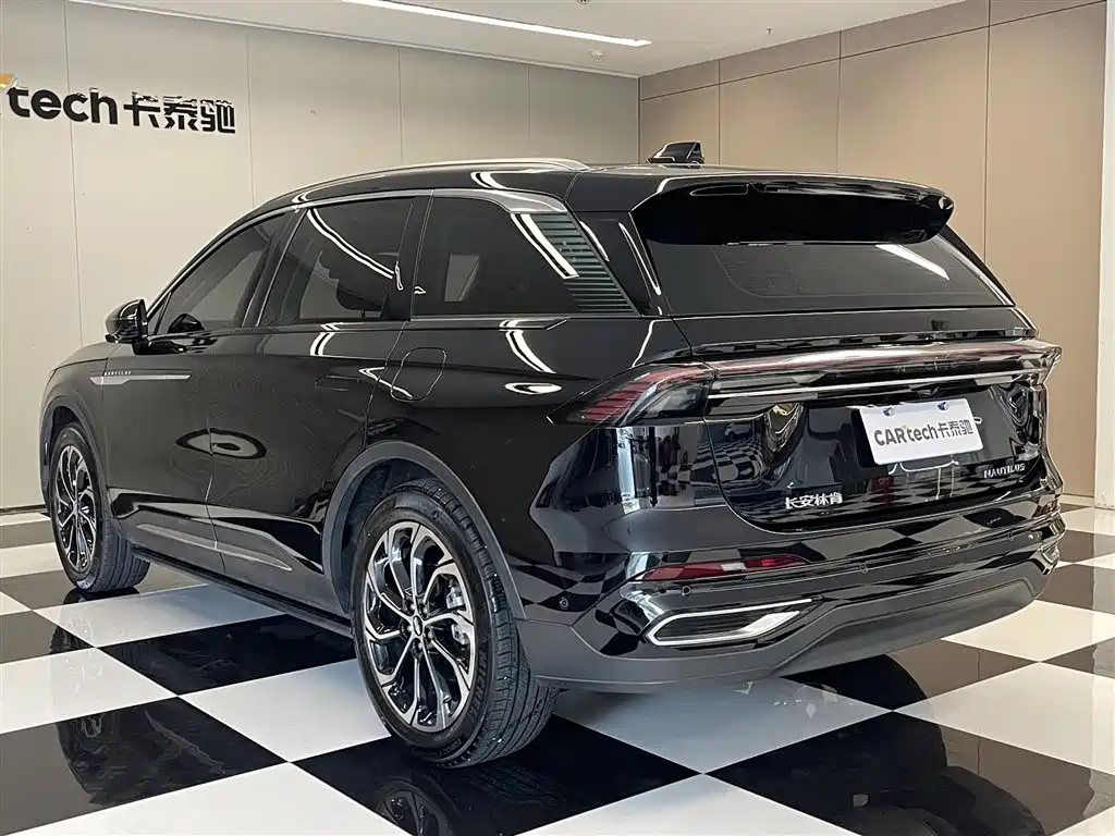 Nautilus 2.0 T 4 WD Supreme Wise