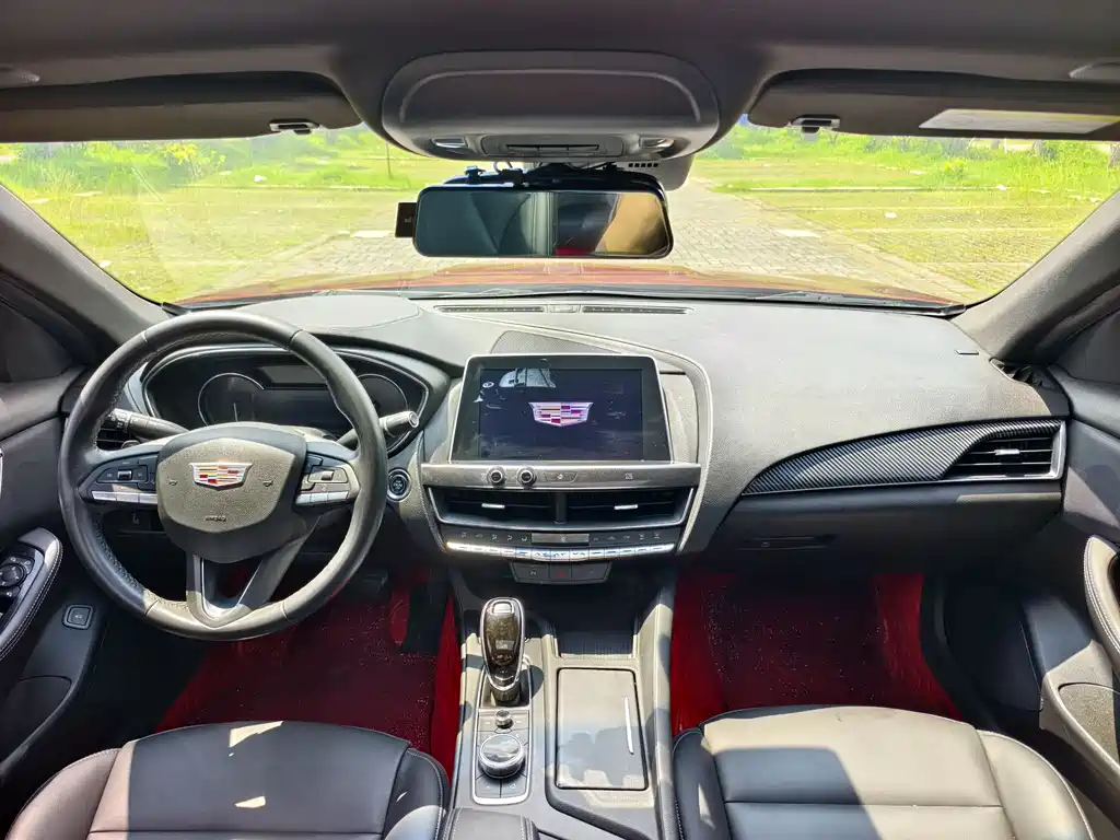 Cadillac CT5 28 T Fashion