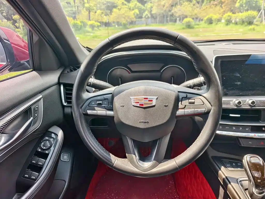 Cadillac CT5 28 T Fashion