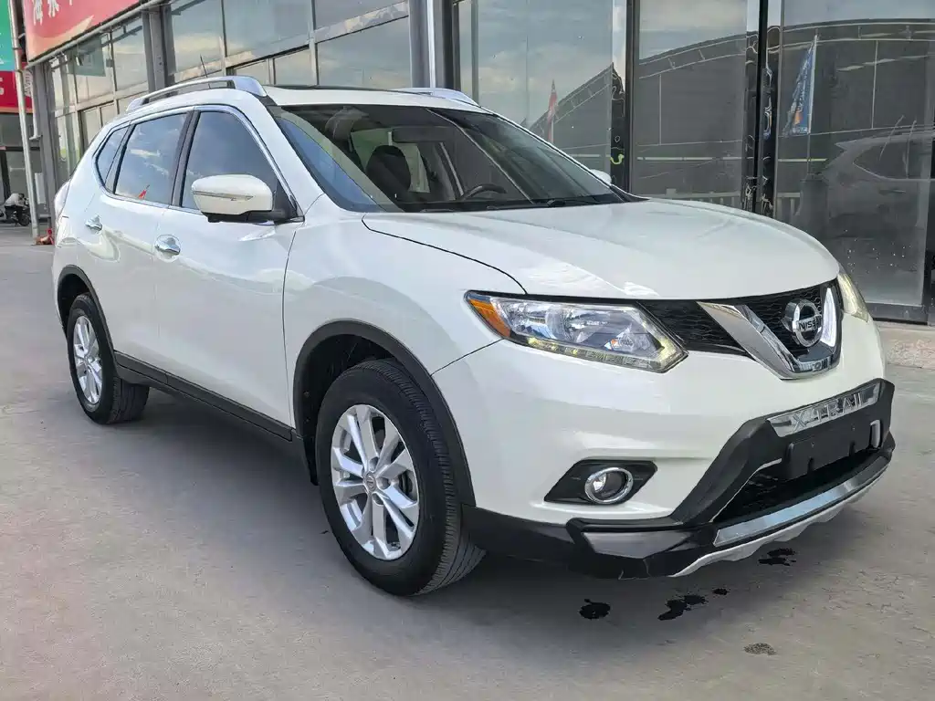 X-Trail 2.5 L CVT Premium 4 WD