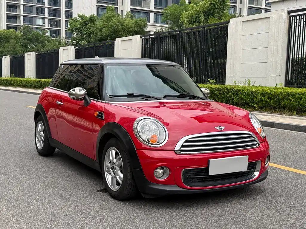 MINI 1.6 L ONE Limited 2 nd Edition