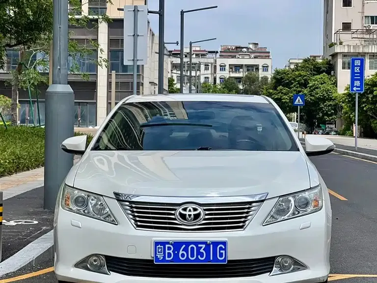 Toyota Camry 2.5 G Luxury
