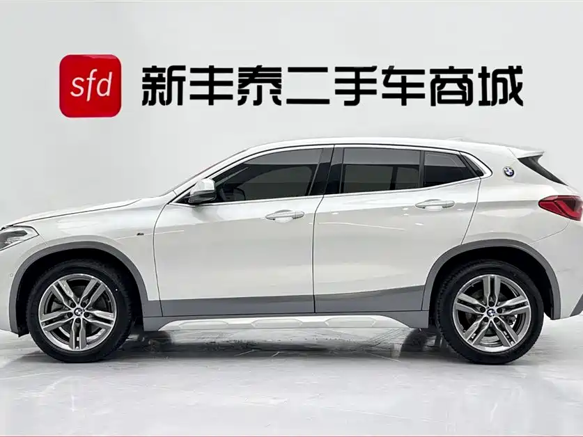 BMW X2 sDrive25 i Leading M Offroad Package