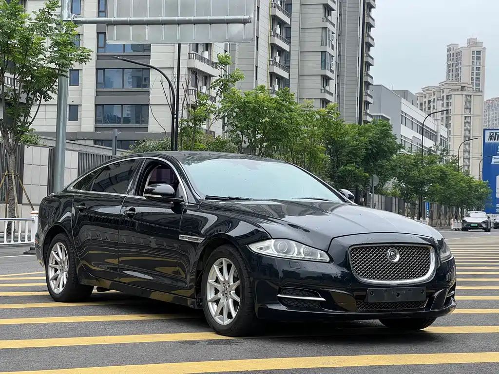 Jaguar XJ XJL 3.0 Panoramic Business
