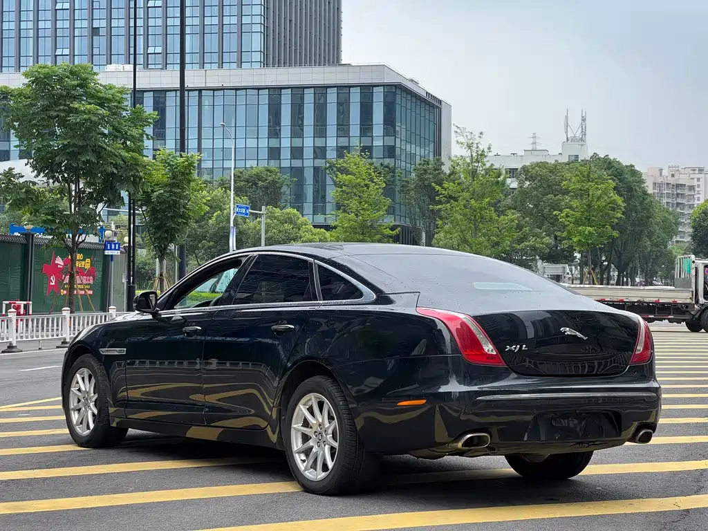 Jaguar XJ XJL 3.0 Panoramic Business