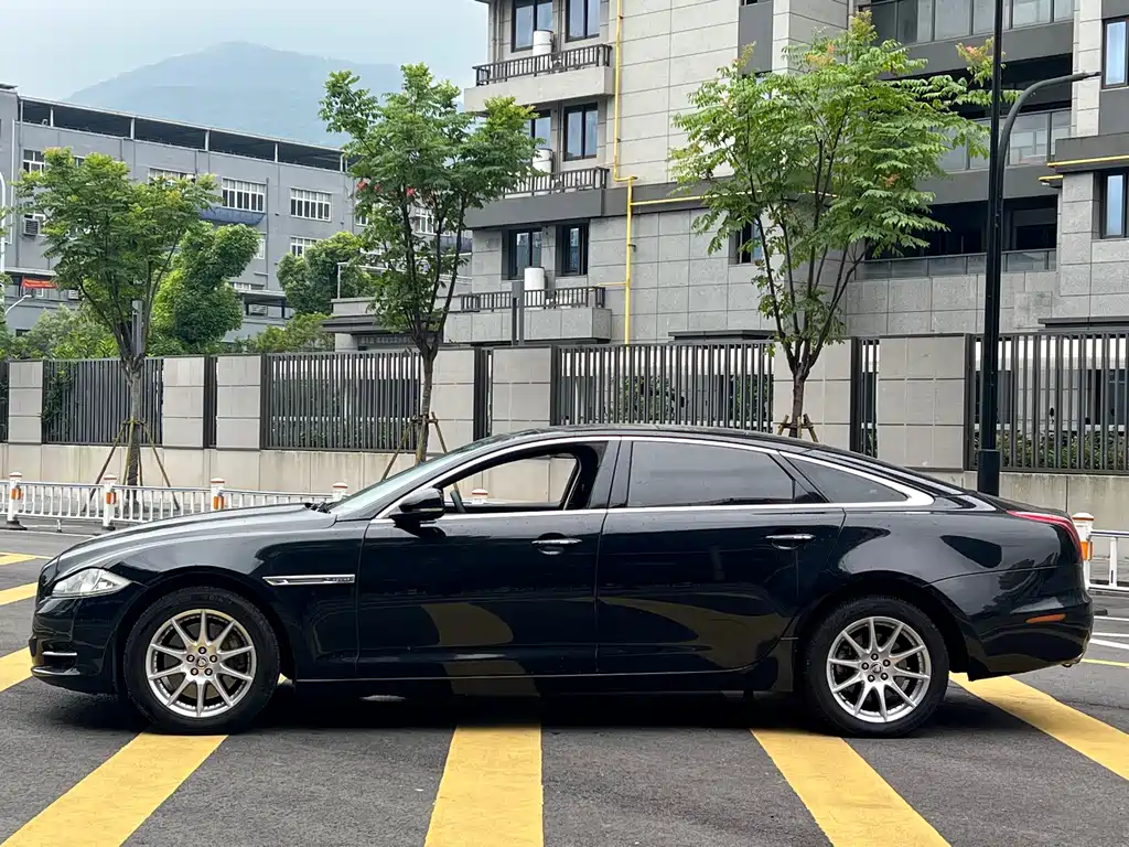 Jaguar XJ XJL 3.0 Panoramic Business