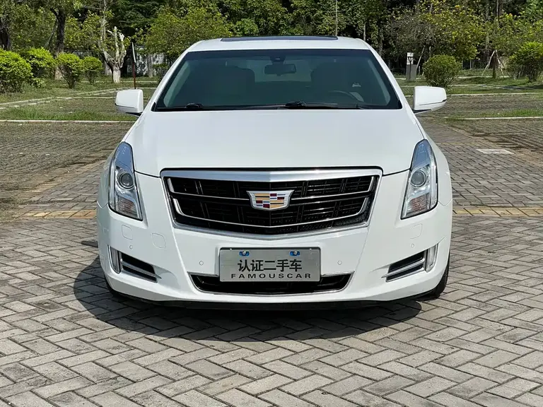 Cadillac XTS 28 T Tech