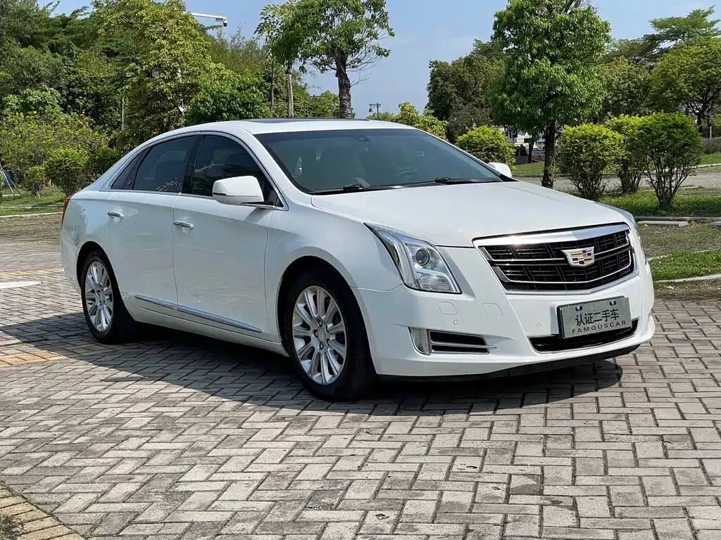 Cadillac XTS 28 T Tech