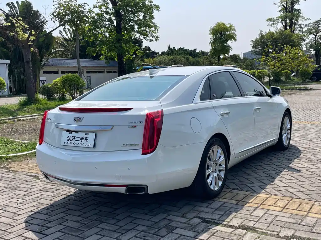 Cadillac XTS 28 T Tech