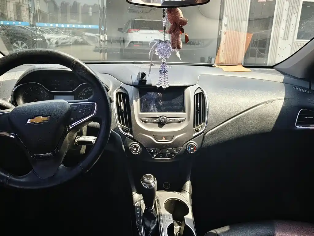 Cruze 科鲁兹 2017款 1.5 L 两厢 自动炫锋版