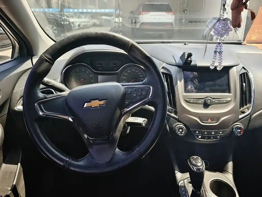 Cruze 科鲁兹 2017款 1.5 L 两厢 自动炫锋版