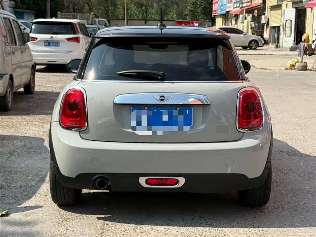 MINI 1.2 T ONE Pioneer