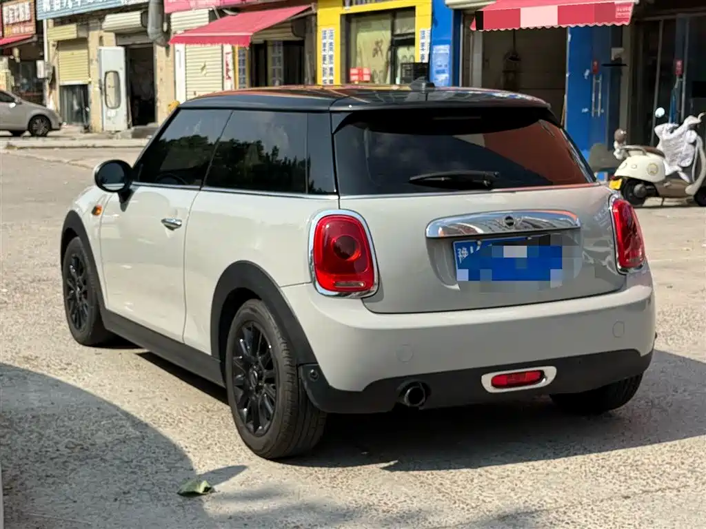 MINI 1.2 T ONE Pioneer