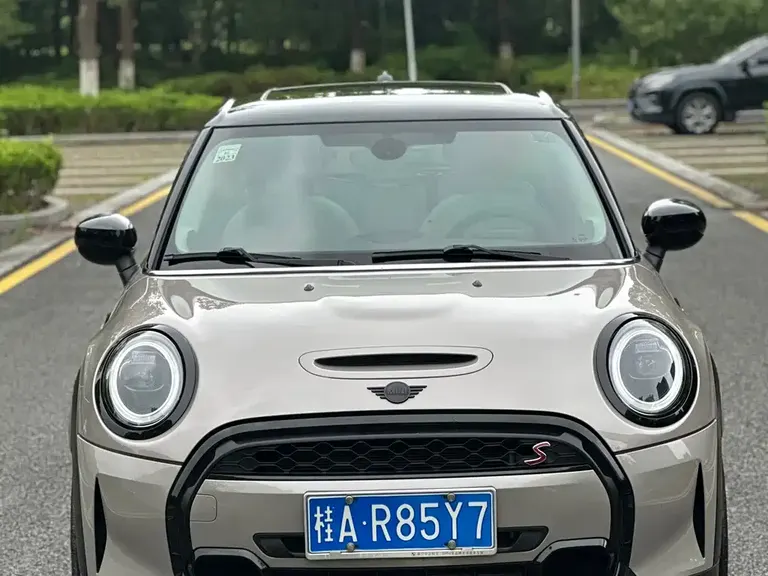 MINI 2.0 T COOPER S Artist 5-door