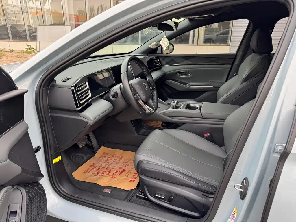 Qin L DM-i 120 KM Transcend
