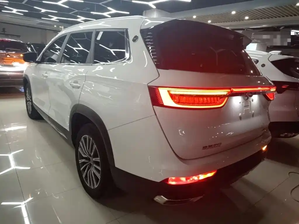 Jetour X90 PLUS 1.6 TD DCT Villa PRO 5-seat