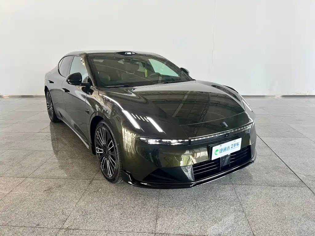 Lynk & Co 10 EM-P 领克10 2025款 240四驱Ultra运动版