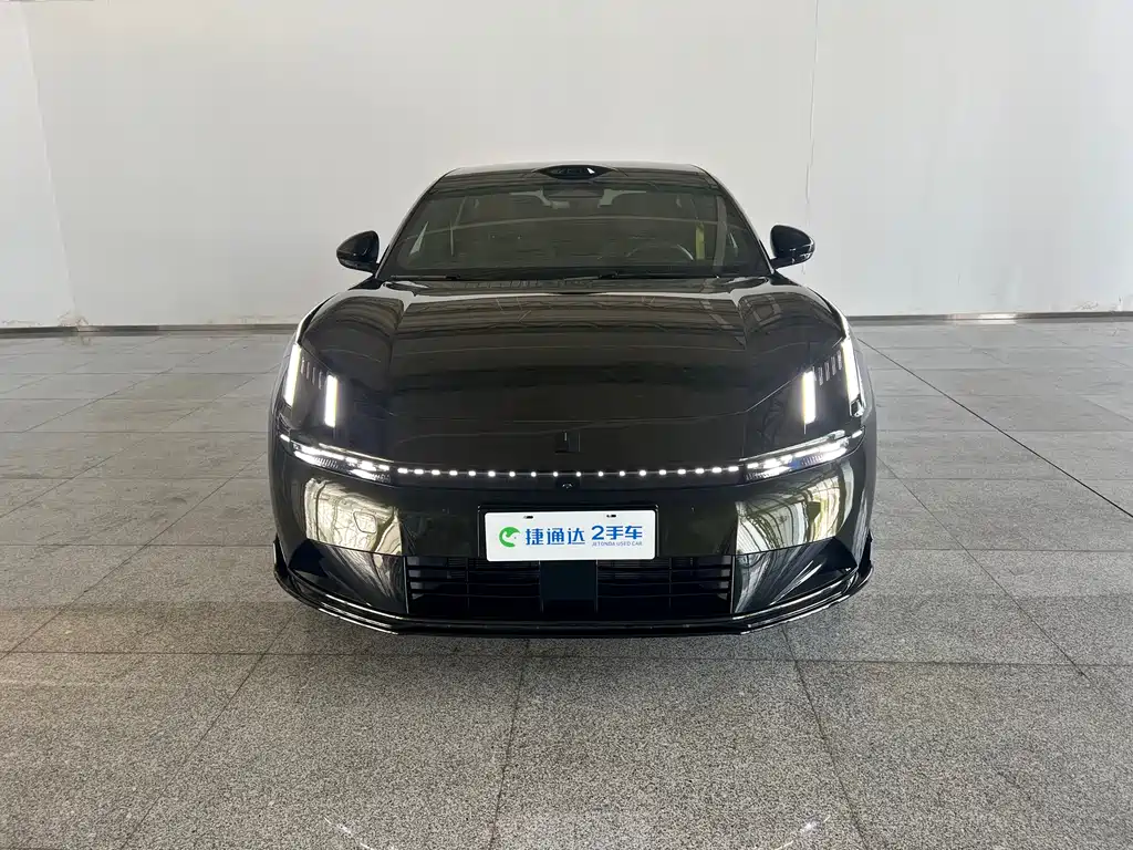 Lynk & Co 10 EM-P 领克10 2025款 240四驱Ultra运动版