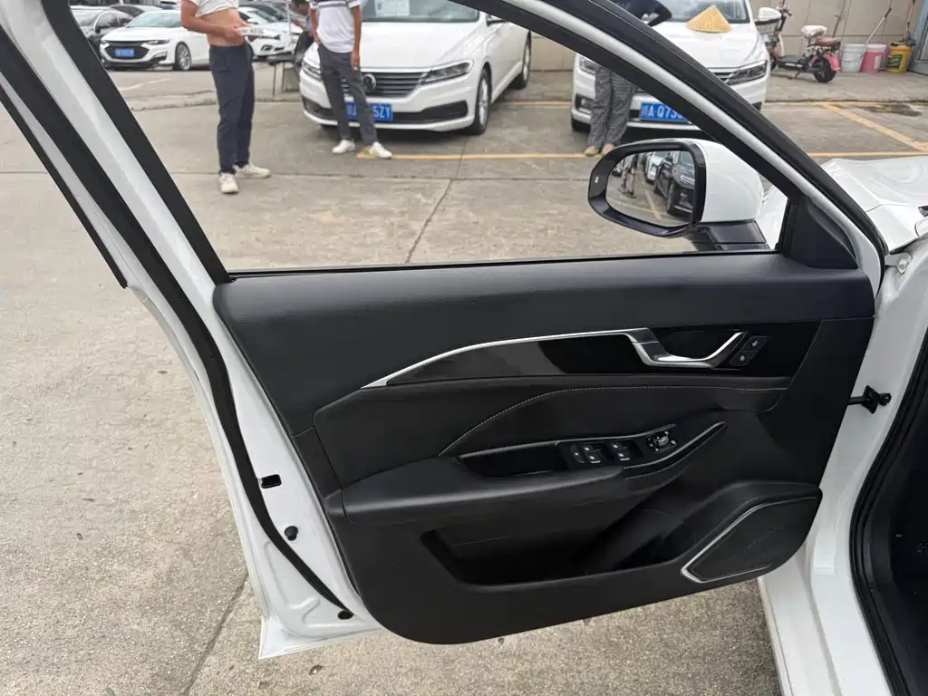 Besturn B70 1.5 T Auto Joy