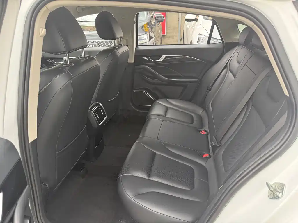 Besturn B70 1.5 T Auto Joy