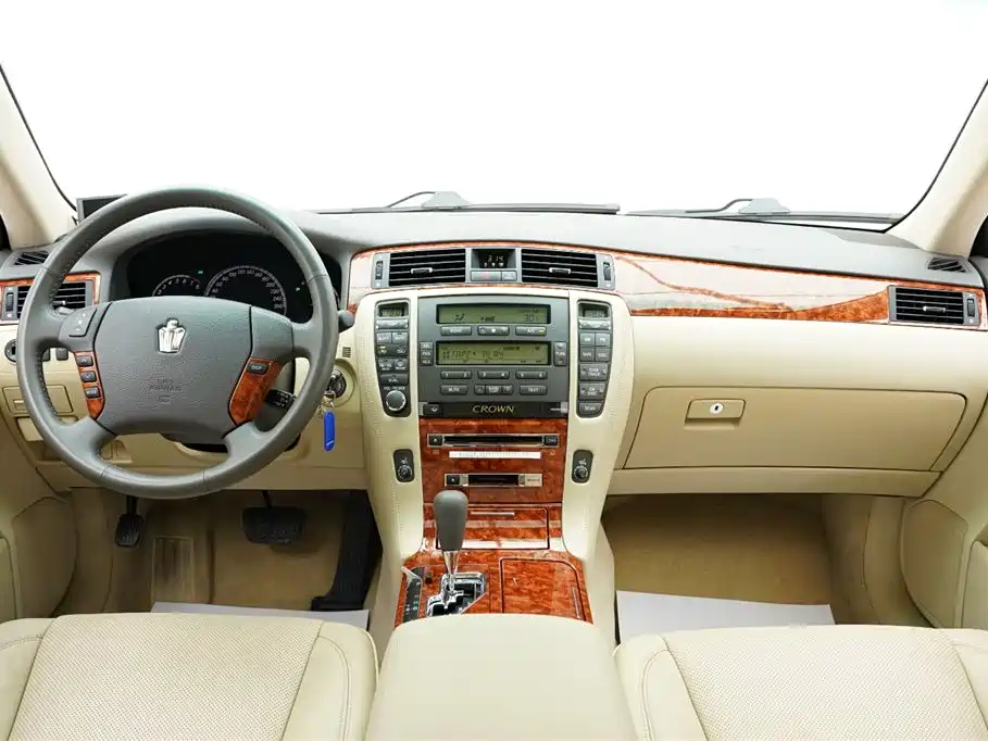 Crown 2.5 L Royal Leather