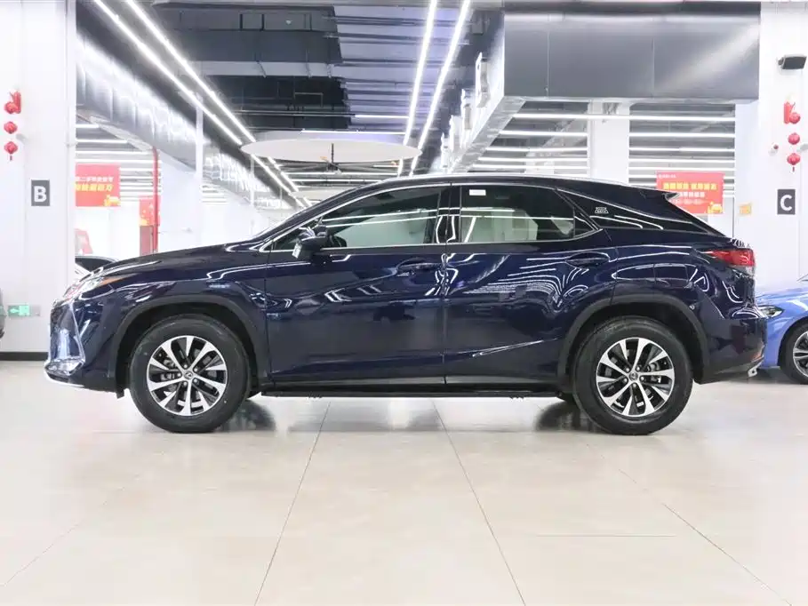 Lexus RX Facelift 300 2 WD Comfort