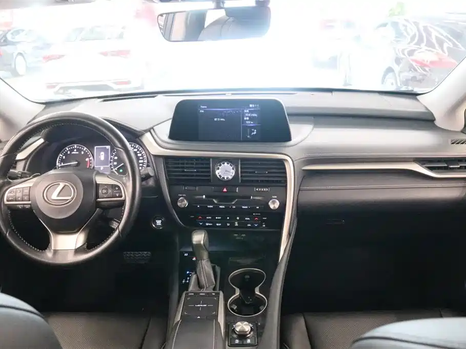 Lexus RX Facelift 300 2 WD Comfort