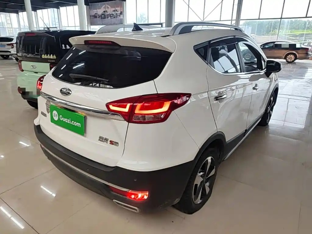 Refine S3 1.5 L Manual Luxury Smart