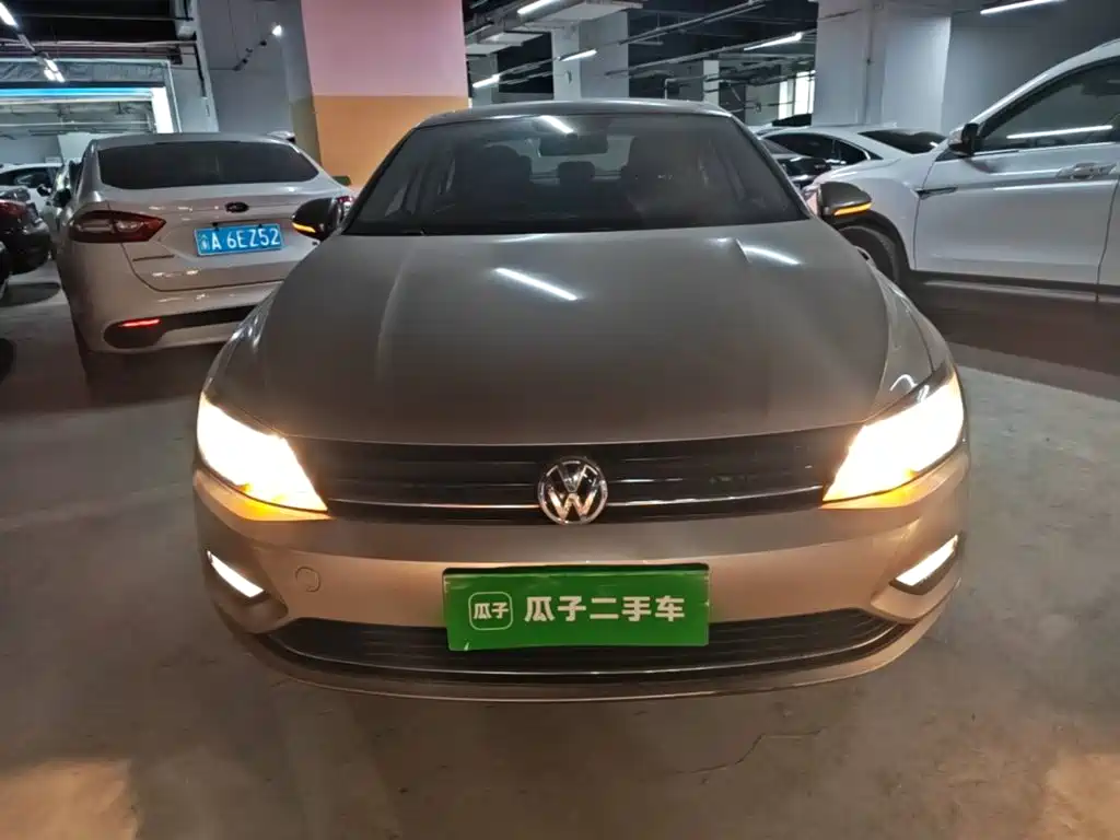 Lamando 280 TSI DSG Comfort