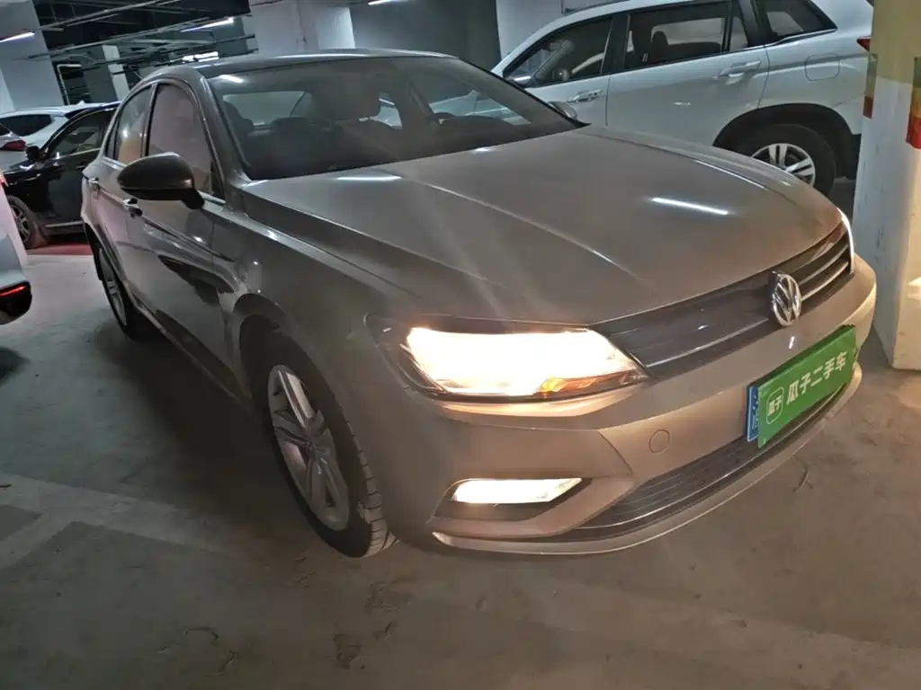 Lamando 280 TSI DSG Comfort