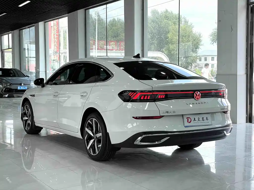 Lamando Lamando L 280 TSI DSG Spicy Cool
