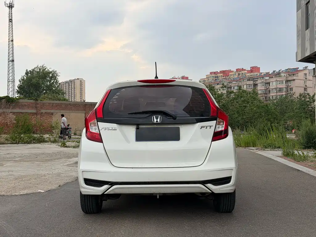 Fit 1.5 L CVT Comfort