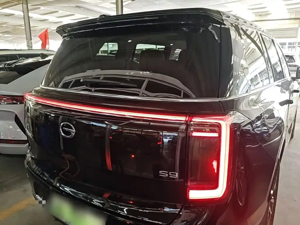 Trumpchi Xiangwang S9 Qiankun UItra 6-seat