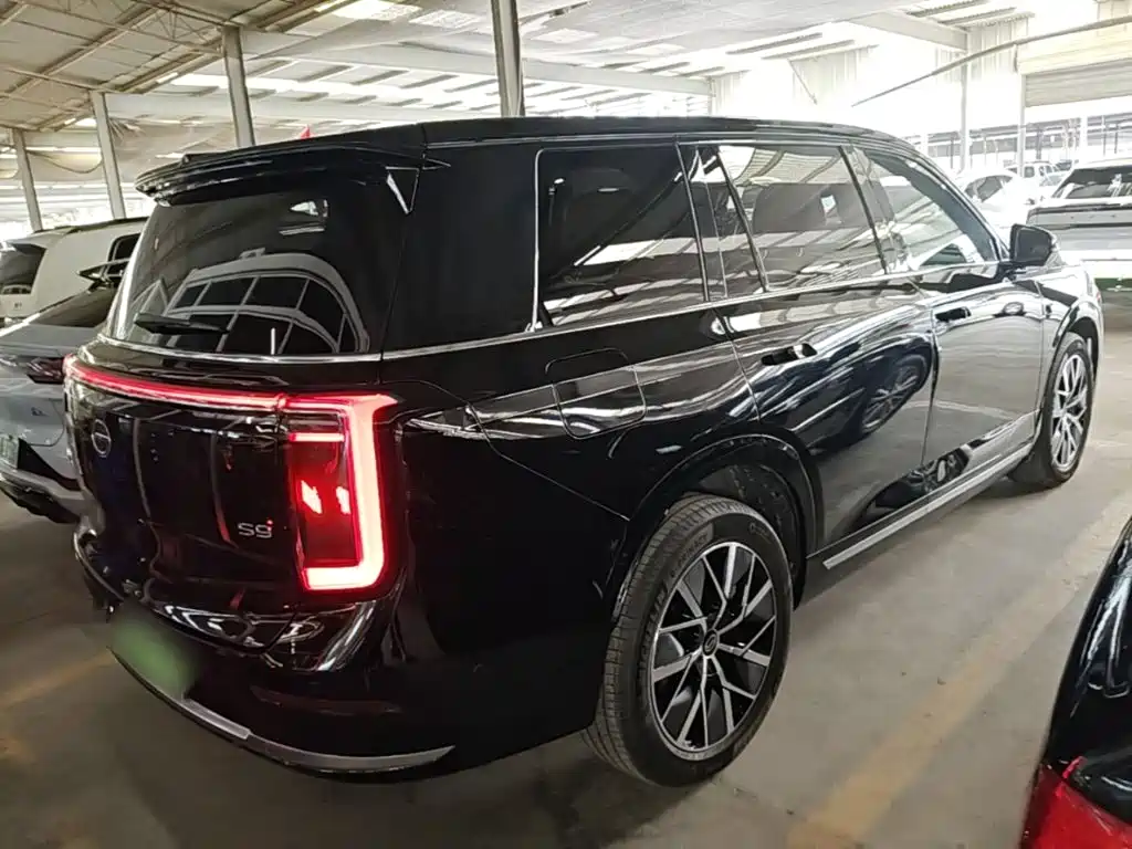 Trumpchi Xiangwang S9 Qiankun UItra 6-seat