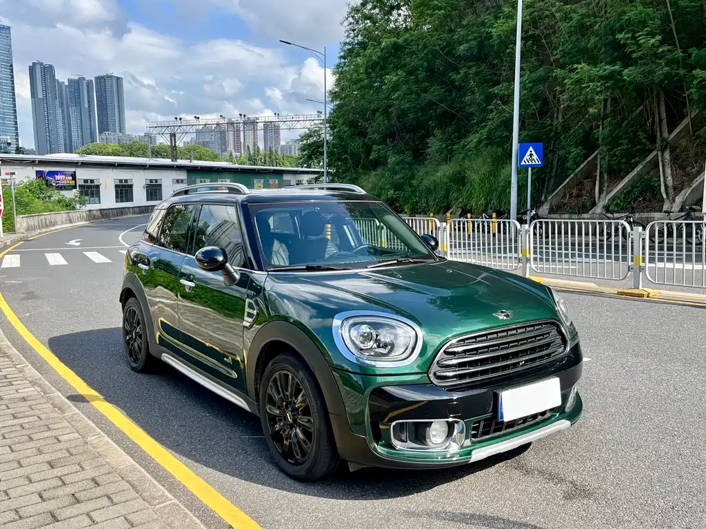 MINI COUNTRYMAN 1.5 T COOPER ALL4 Traveller