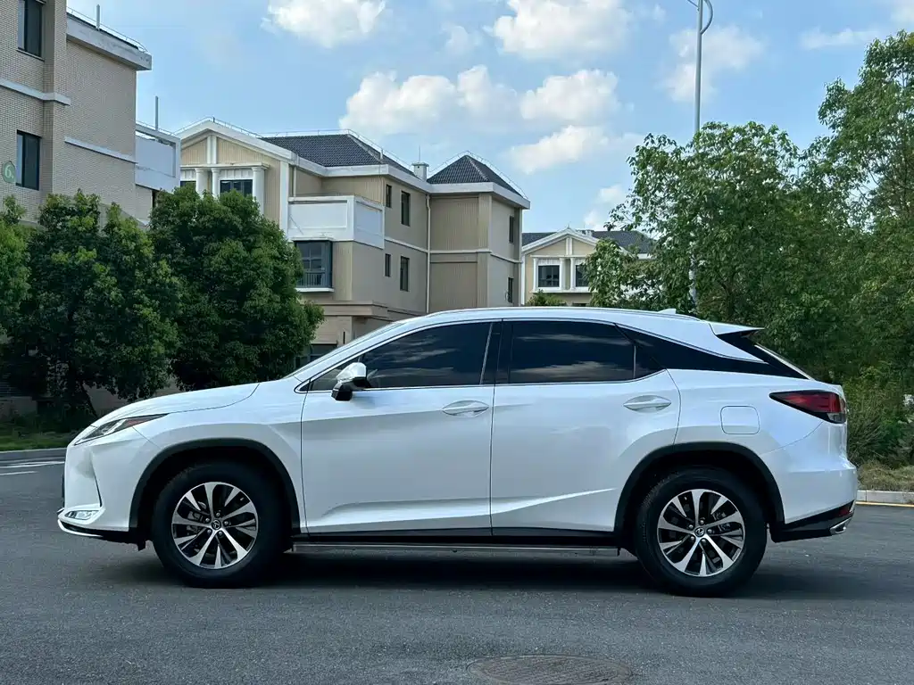 Lexus RX Facelift 300 2 WD Elite