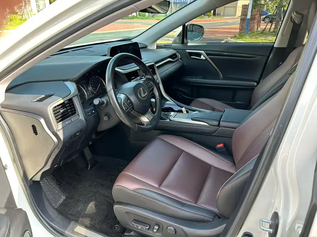 Lexus RX Facelift 300 2 WD Elite