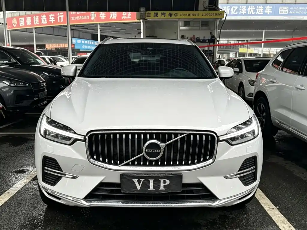 Volvo XC60 B5 4 WD Smart Ease Luxury