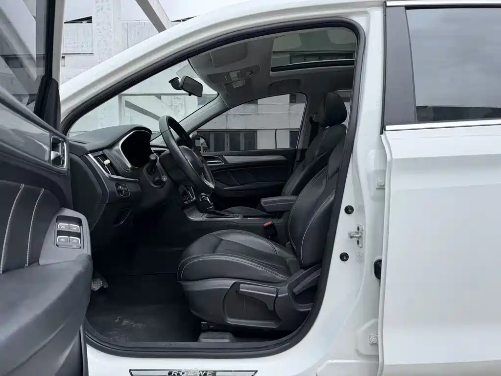 Roewe RX5 20 T 2 WD Auto Internet Smart Value