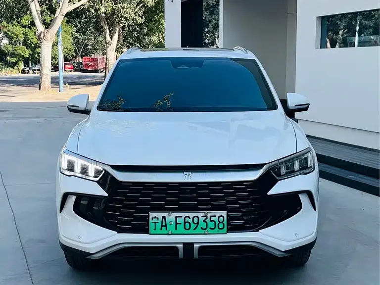BYD Song Pro NEV Champion DM-i 110 KM Transcend