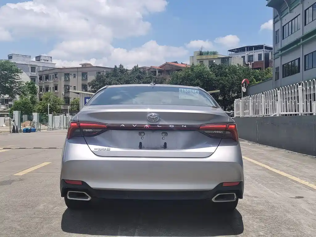 Avalon 2.0 L Luxury