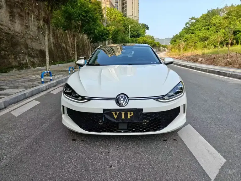 Volkswagen Lamando Lamando L 280 TSI DSG Dazzle Hot