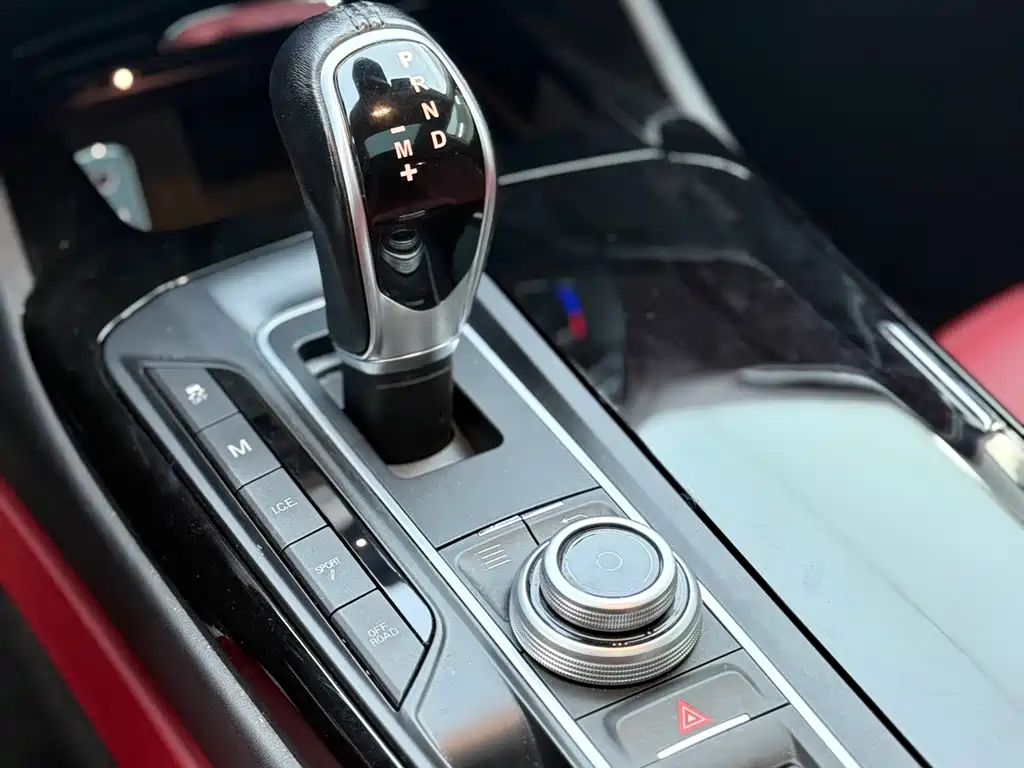 Levante 3.0 T Standard
