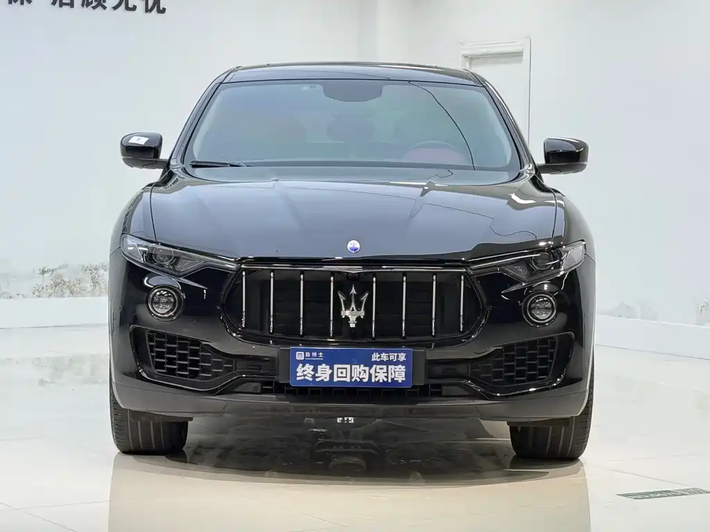 Levante 3.0 T Standard