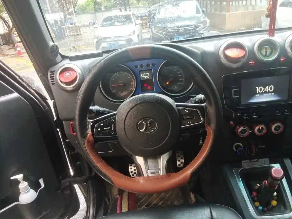 BAIC BJ40 40 L 2.0 T Manual 4 WD Distinguished