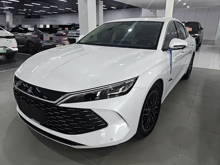 BYD Qin L DM-i 120 KM Outstanding