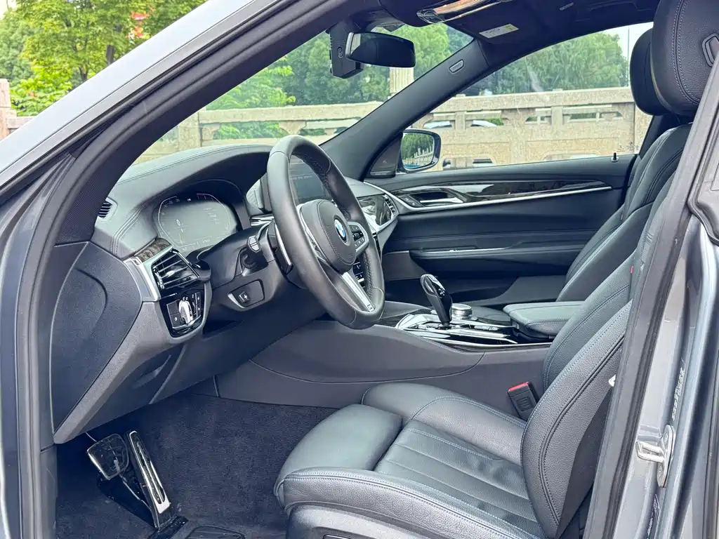 BMW 6 Series GT 630 i M Sport Package