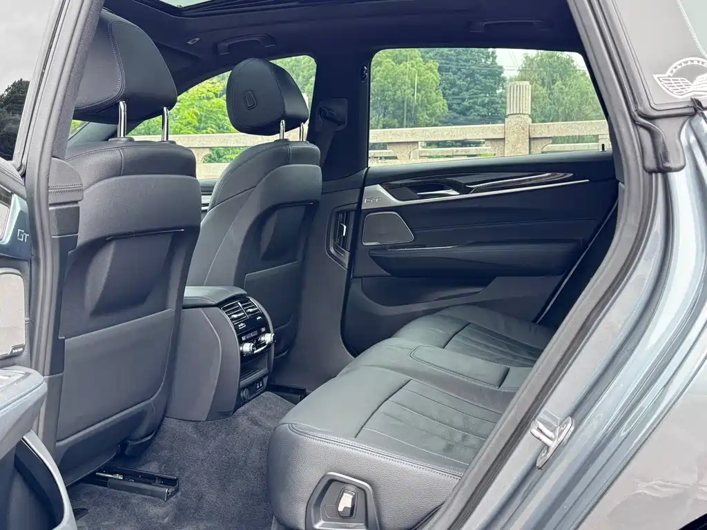 BMW 6 Series GT 630 i M Sport Package